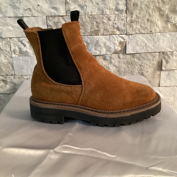Sam Edelman Laguna Chelsea Boots (Kids) - Picture 7 of 16